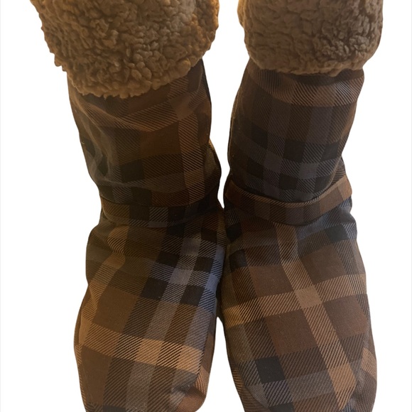 Bootie Slippers - Picture 2 of 2